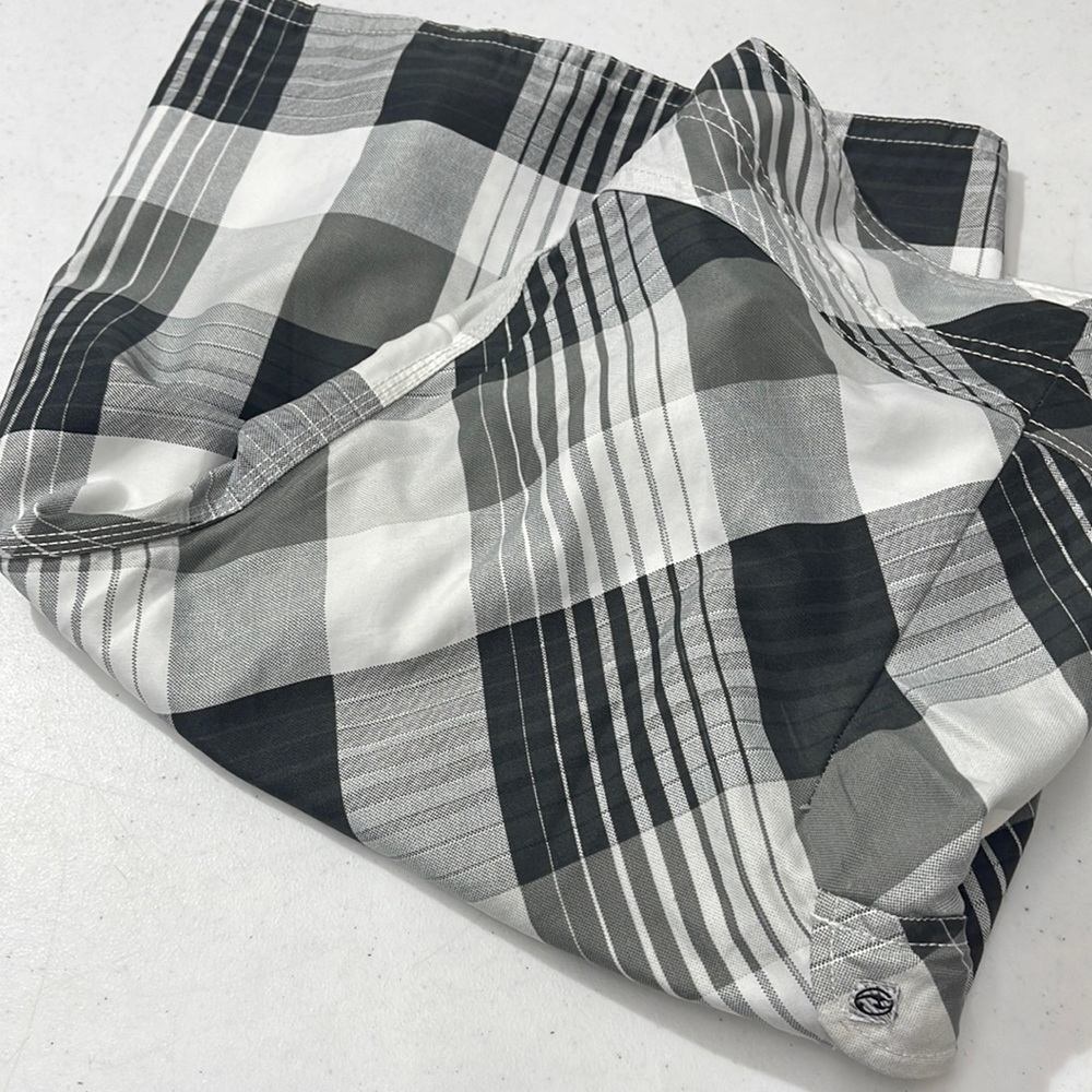 Current board shorts 38